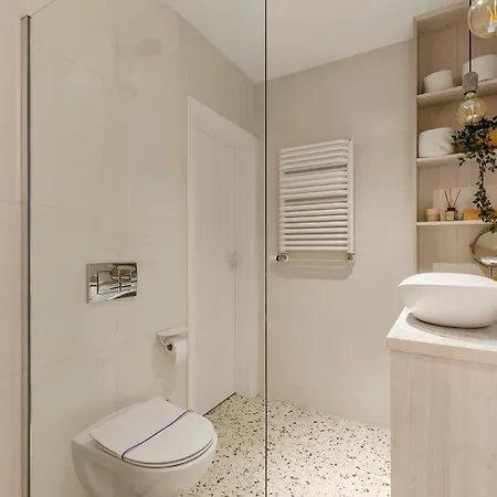 Apartment Queen Size Bed - Obok Manufaktury W Centrum Lodzi - Parking Gratis!!!