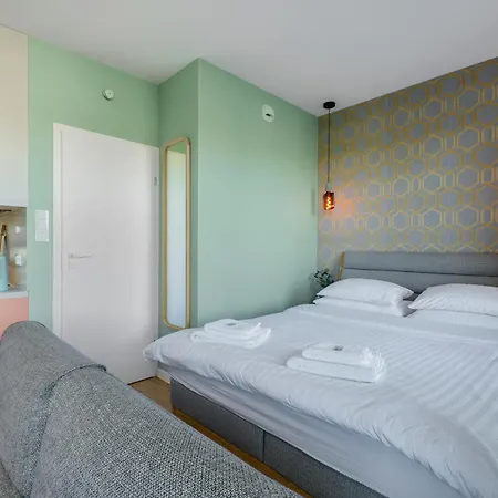 شقة Queen Size Bed - Obok Manufaktury W Centrum Lodzi - Parking Gratis!!! وودج