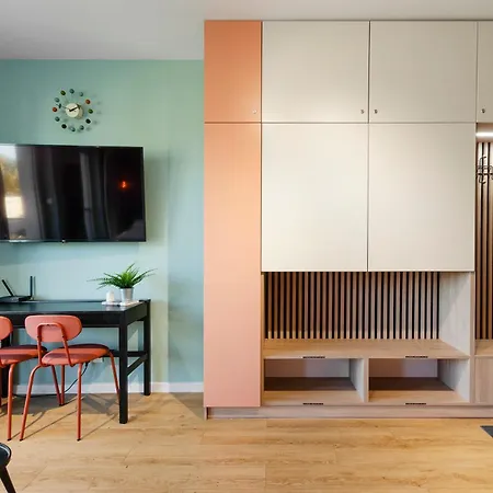 Apartment Queen Size Bed - Obok Manufaktury W Centrum Lodzi - Parking Gratis!!!