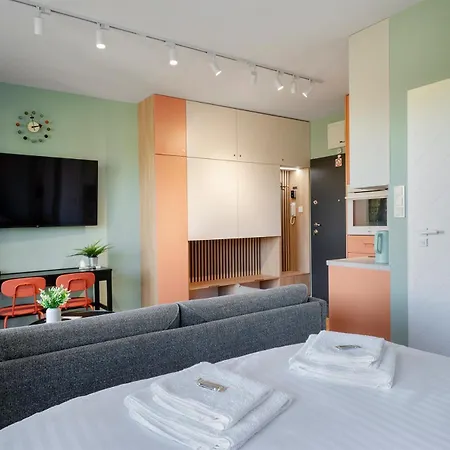 Queen Size Bed - Obok Manufaktury W Centrum Lodzi - Parking Gratis!!! Lodz