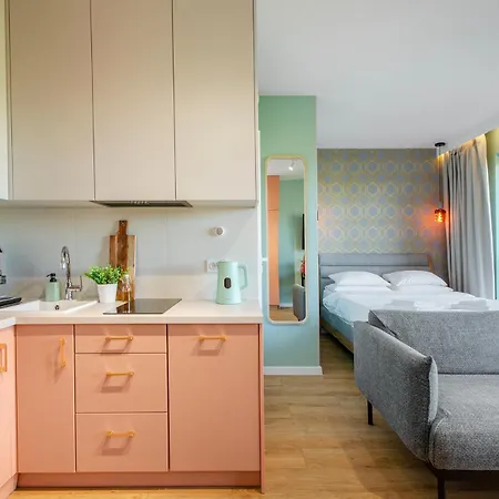 Apartment Queen Size Bed - Obok Manufaktury W Centrum Lodzi - Parking Gratis!!! *