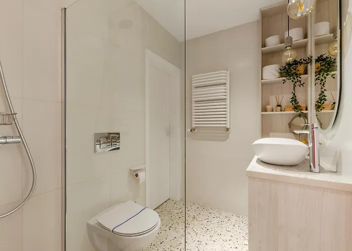 شقة Queen Size Bed - Obok Manufaktury W Centrum Lodzi - Parking Gratis!!!